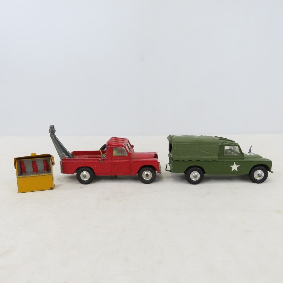 15 Vintage Corgi & Dinky Plastic & Metal Vehicles - 10