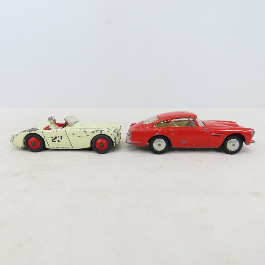 15 Vintage Corgi & Dinky Plastic & Metal Vehicles - 12