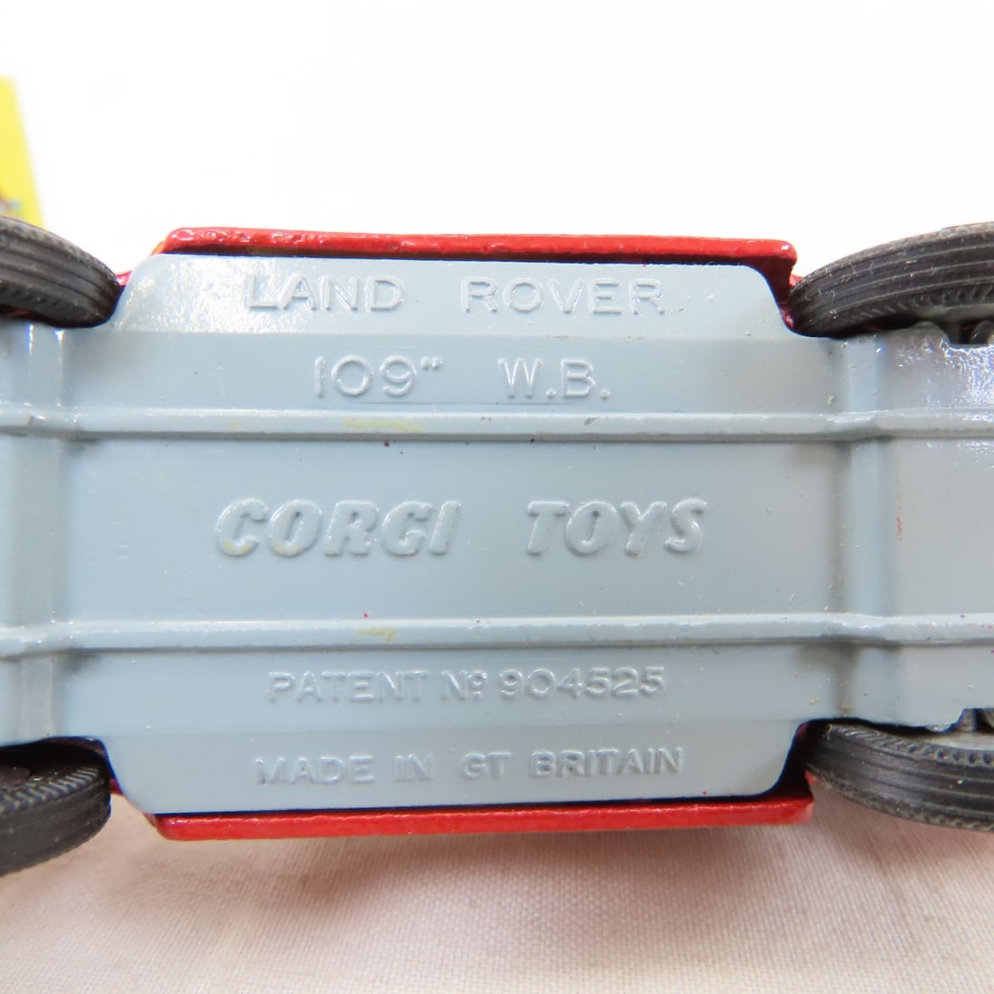 15 Vintage Corgi & Dinky Plastic & Metal Vehicles - 4