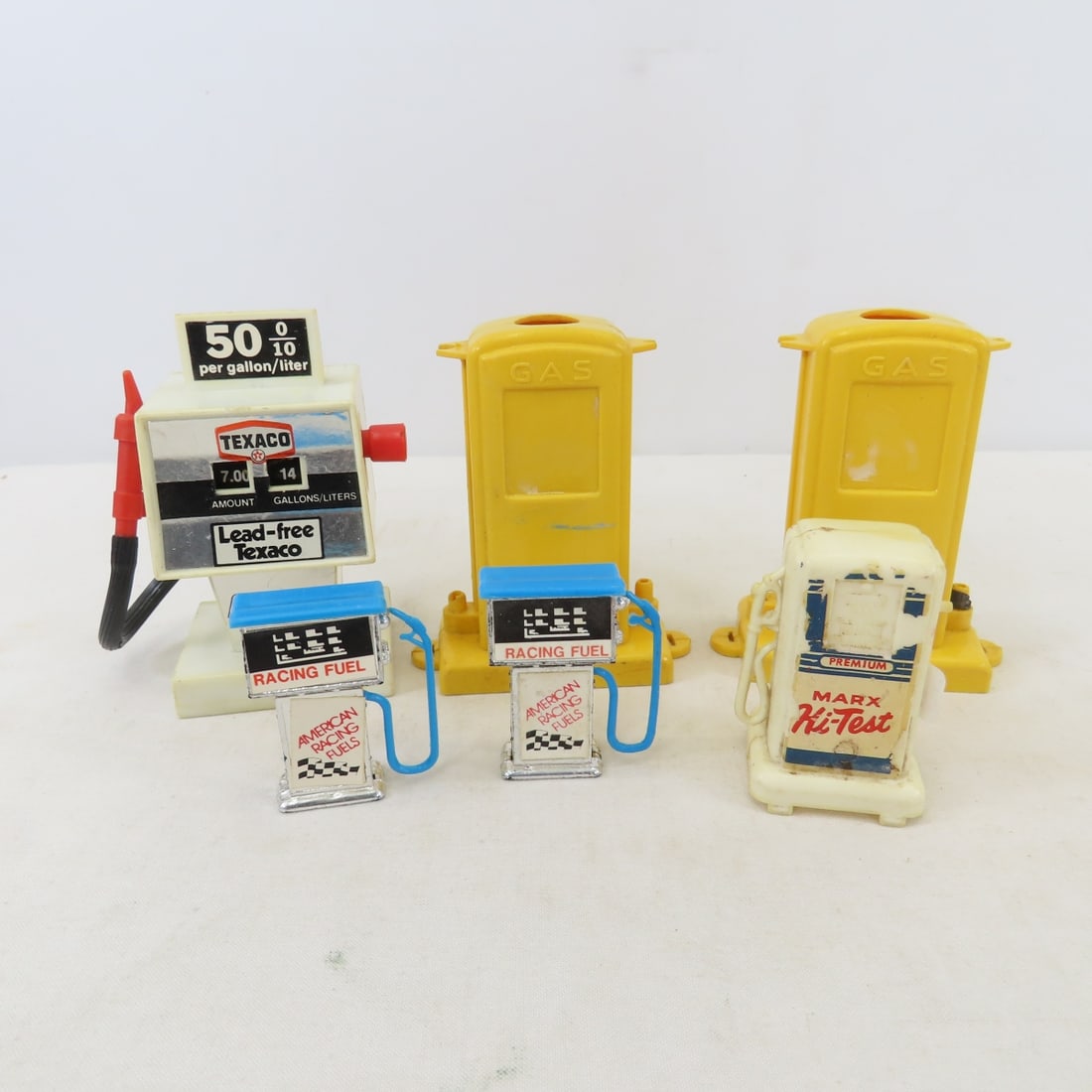 Vintage TOMY Mini Car World Service Center & More - 10