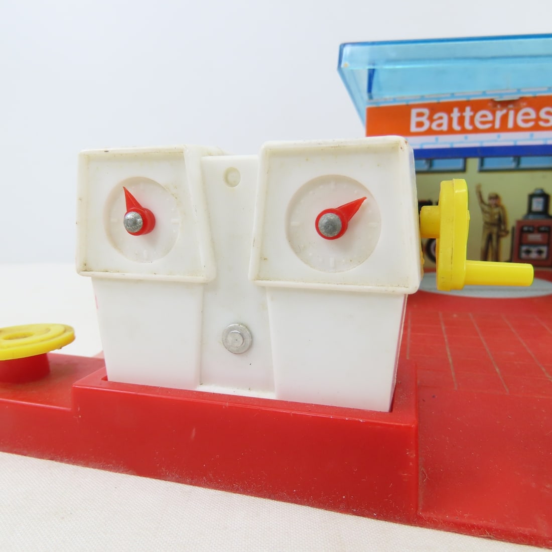 Vintage TOMY Mini Car World Service Center & More - 9