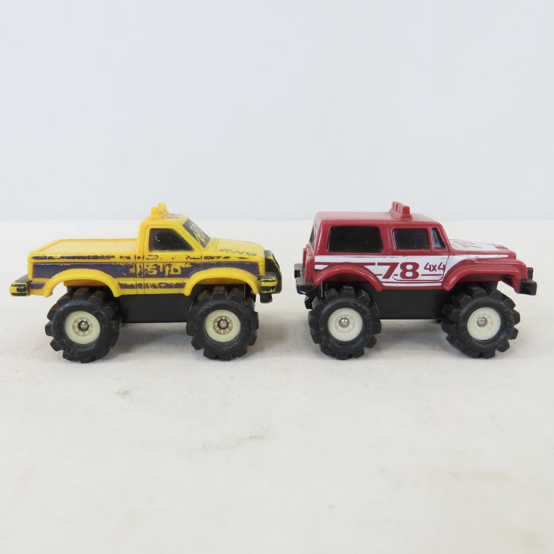 Shaper Stompers, Set & 2 Rough Riders - 4