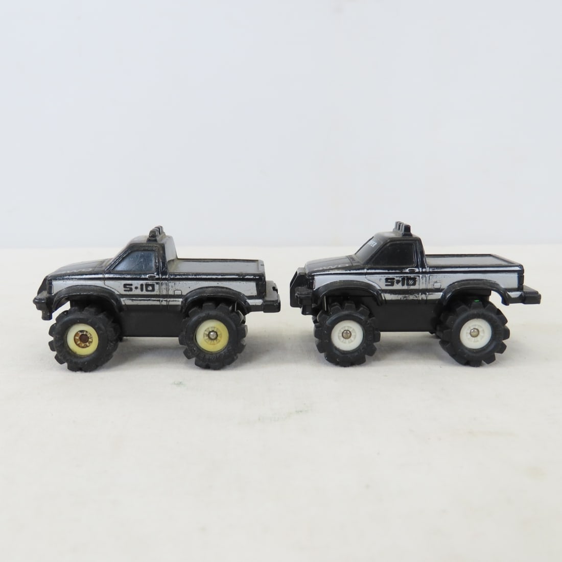 Shaper Stompers, Set & 2 Rough Riders - 9