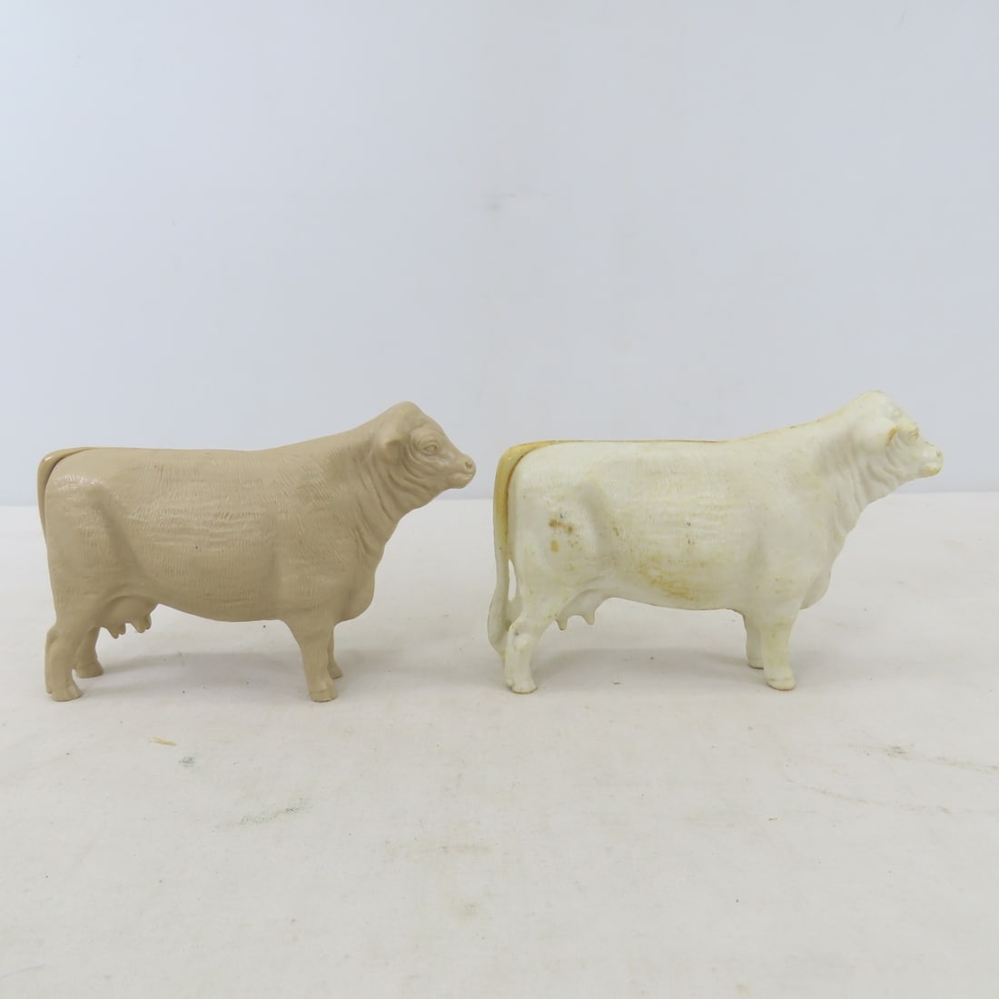 Original Buddy L Cattle Transport Truck w/ 2 Cows - 11