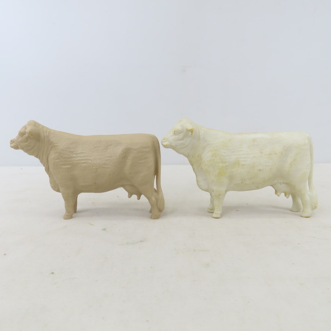 Original Buddy L Cattle Transport Truck w/ 2 Cows - 12