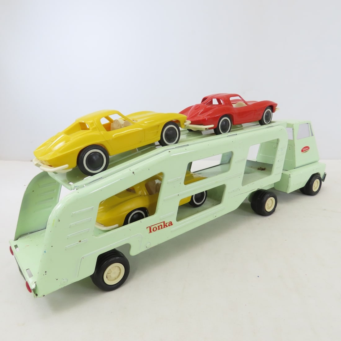 Original 1969 Tonka Car Hauler & 3 Corvettes - 5
