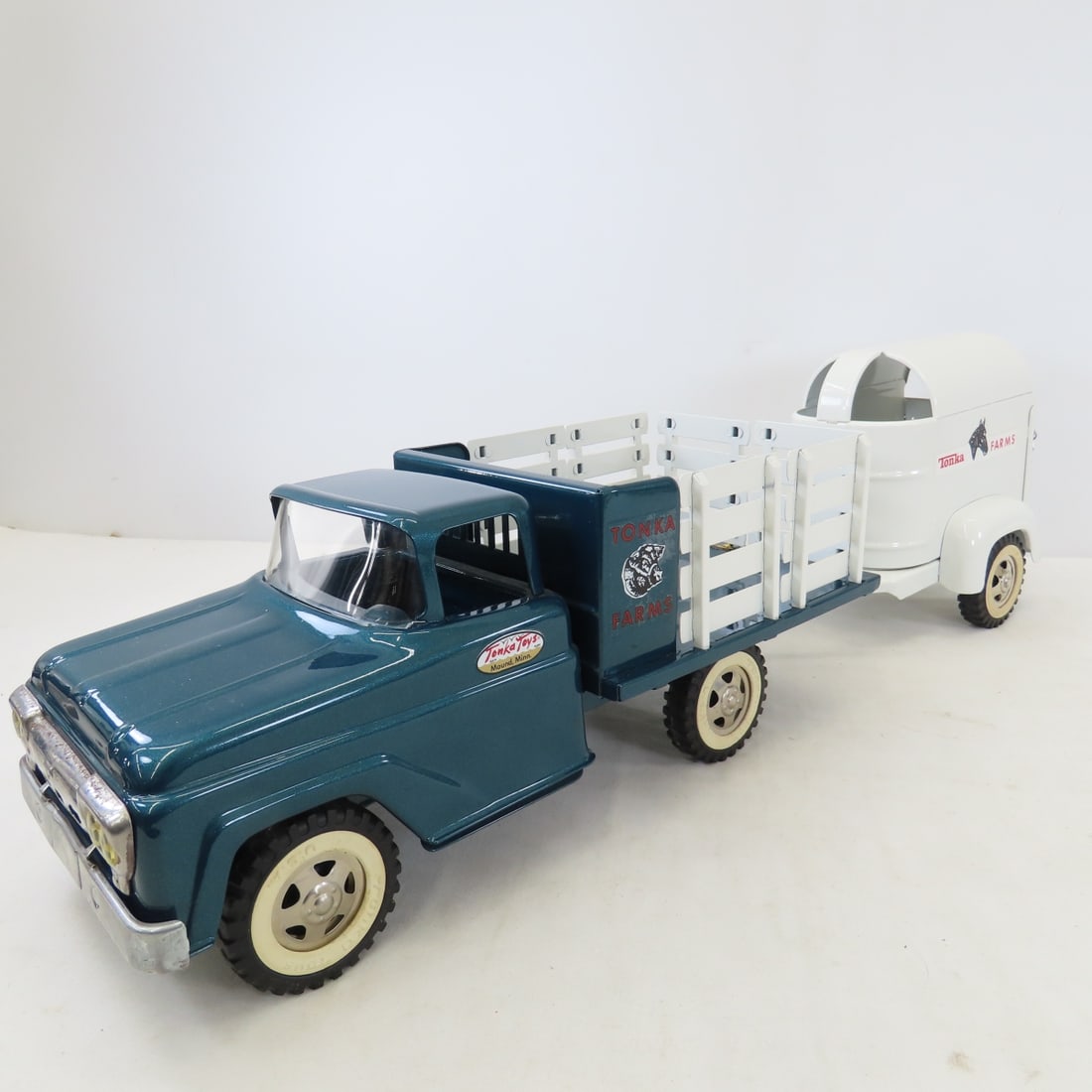 1960's Restored Tonka Livestock Truck & Trailer - 4