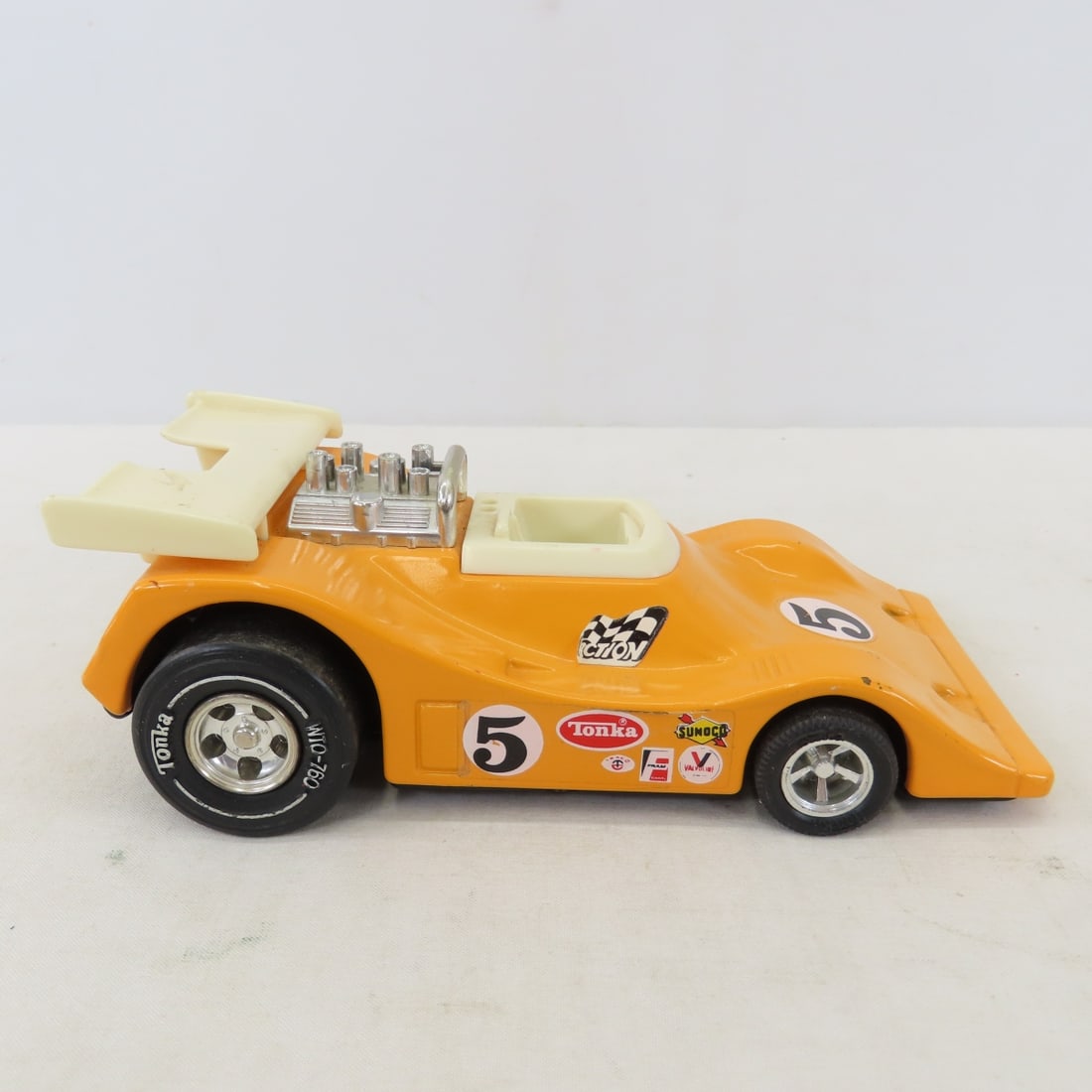 Tonka AJ Foyt Race Team in Box, Race Car & More - 12