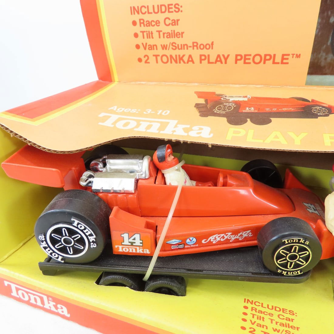 Tonka AJ Foyt Race Team in Box, Race Car & More - 4