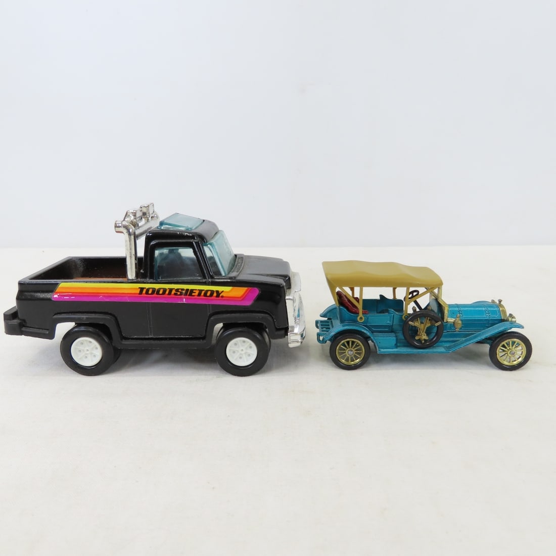 Matchbox, Tootsietoy & Lesney Vehicles & Trailers - 15