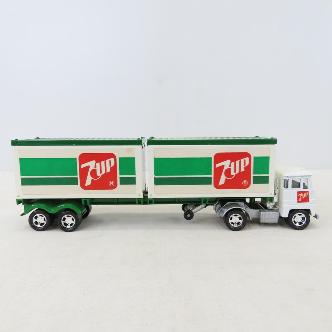 Matchbox, Tootsietoy & Lesney Vehicles & Trailers - 2