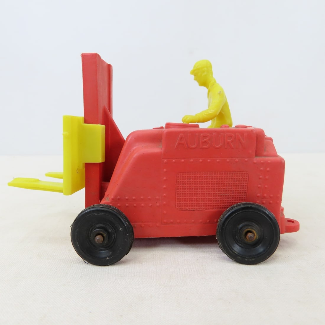 Auburn, Tomte & Sun Rubber Vehicles & Motorcycles - 18