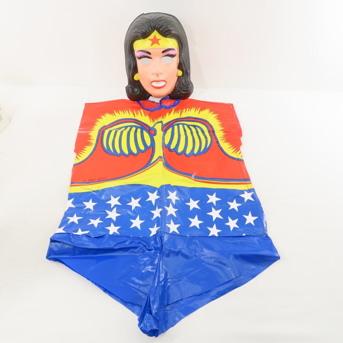 1978 Wonder Woman Costume and 2 Jars of Marbles - 6