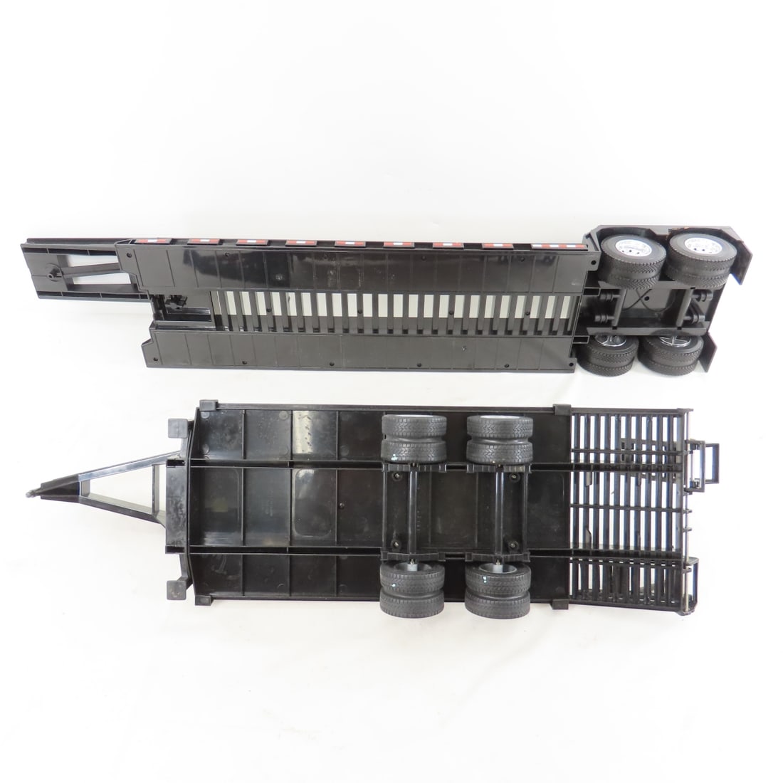 Big Farm Tractor Trailer, 2 trailers, Case flatbed - 17