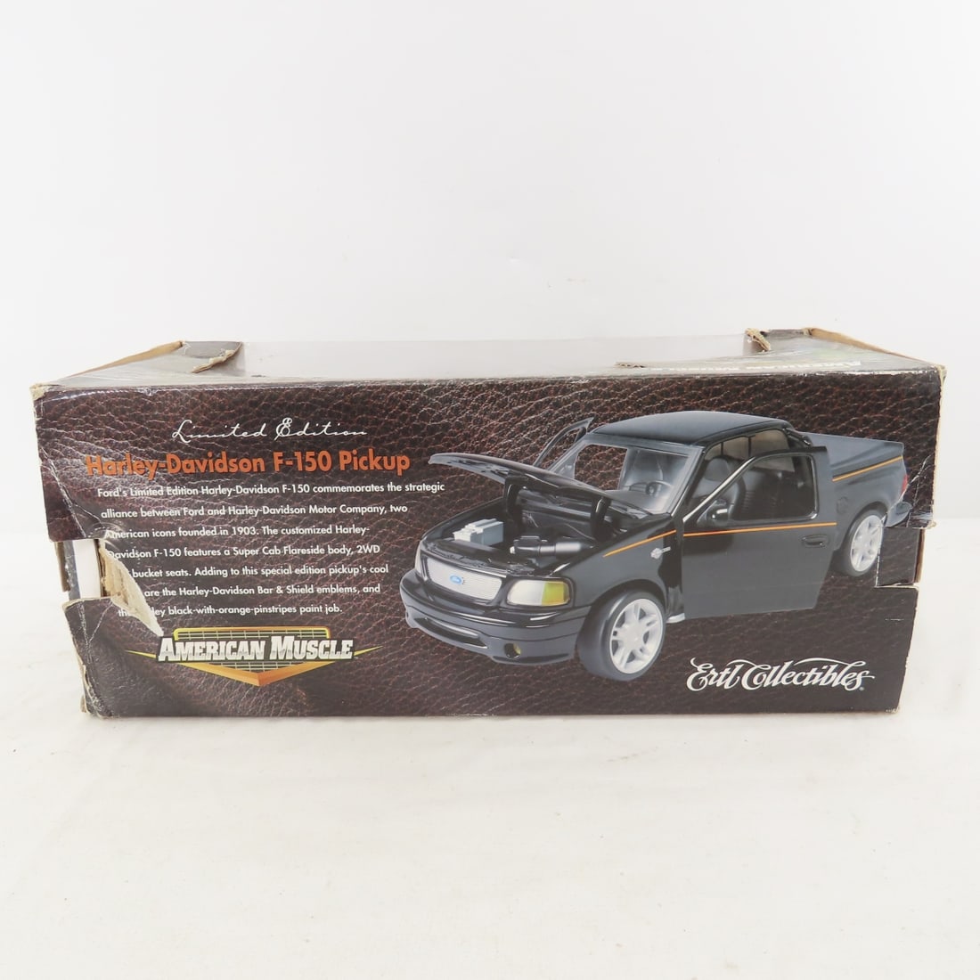 8 1:18 Scale Cars in very rough boxes - 9