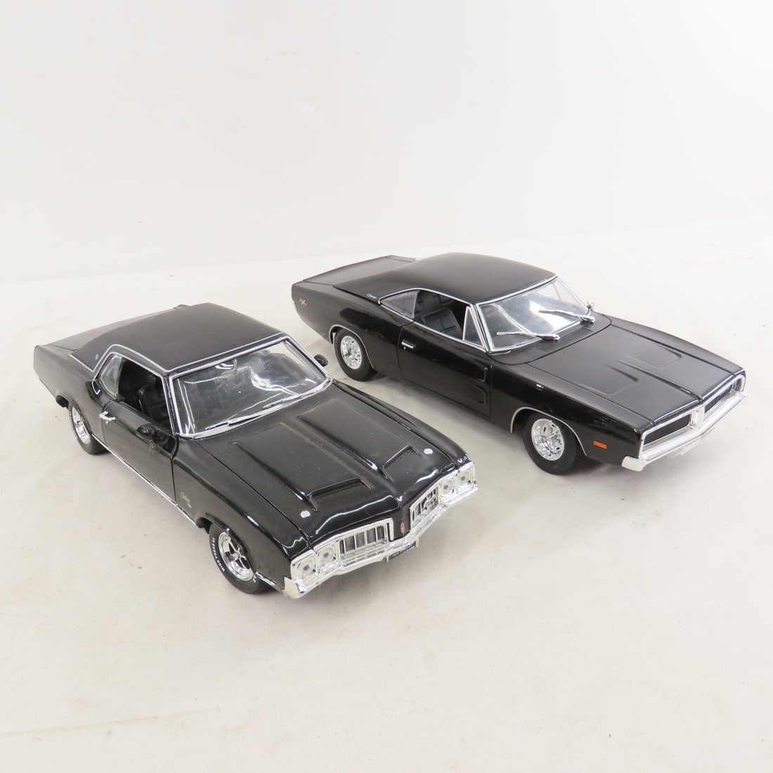 12 1:18 scale Muscle Cars - no boxes - 8