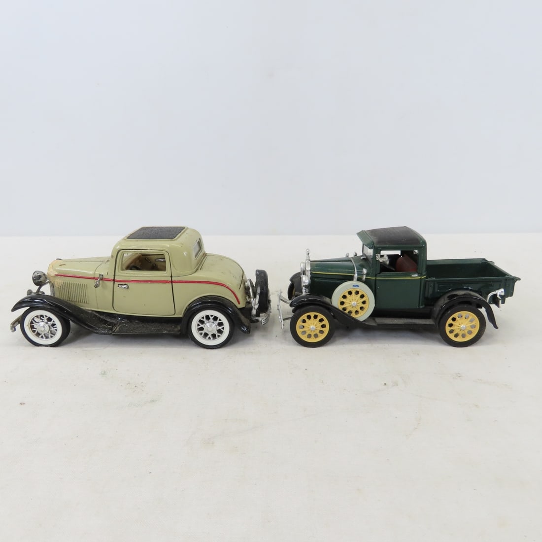 Diecast cars & trucks, some in boxes, mixed scale - 7