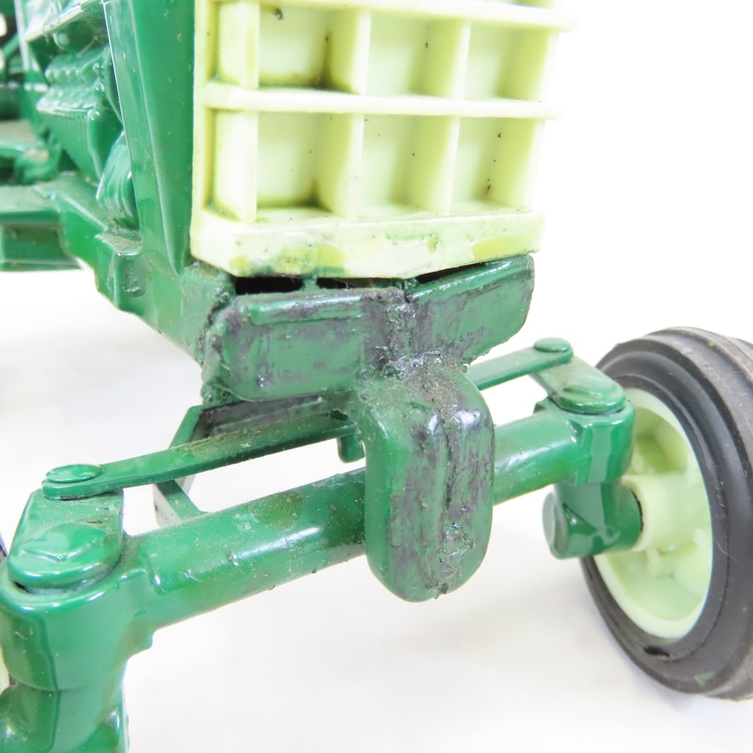 4 ERTL Diecast Tractors in rough boxes 1:16 scale - 5