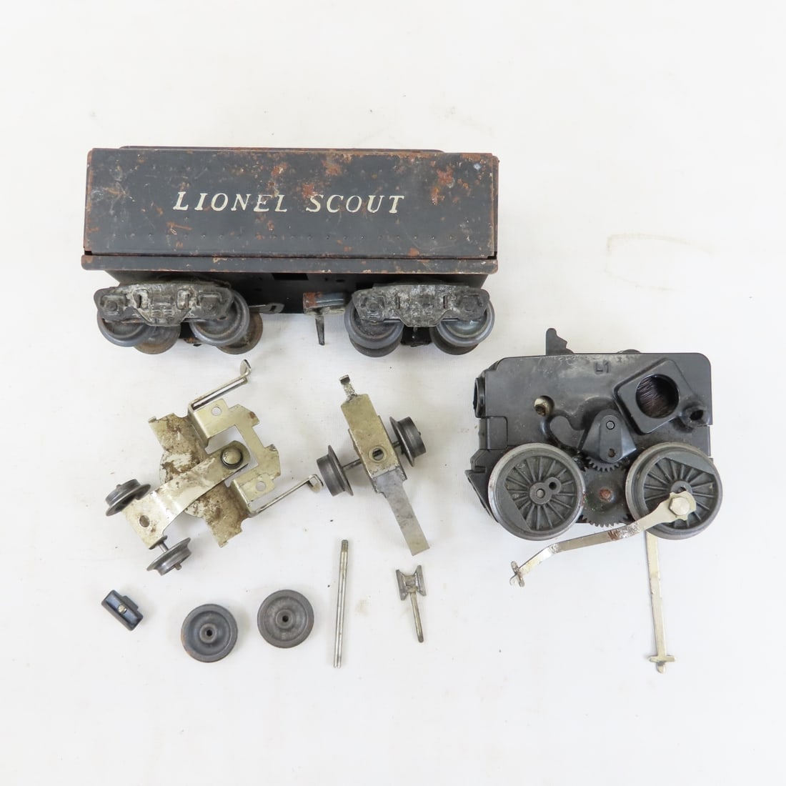 Vintage Lionel Trains, Accessories, & parts - 19