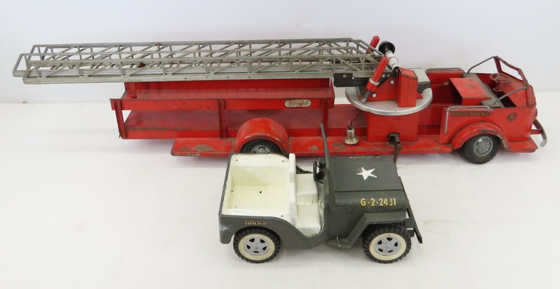 Model Toys Rossmoyne Fire Engine & Tonka Jeep (1 of 20)