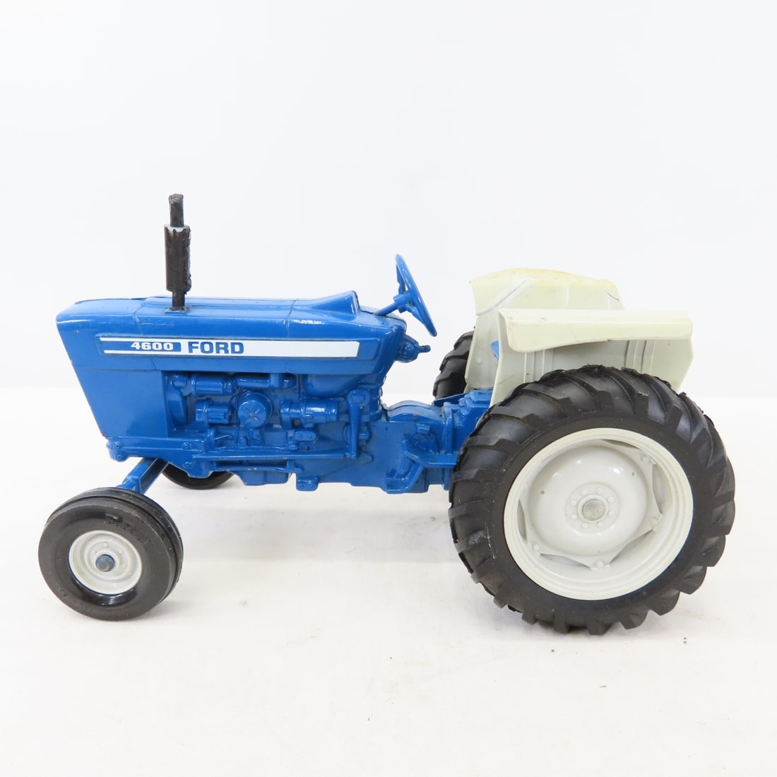 ERTL & TruScale Tractors & Accessories - 7