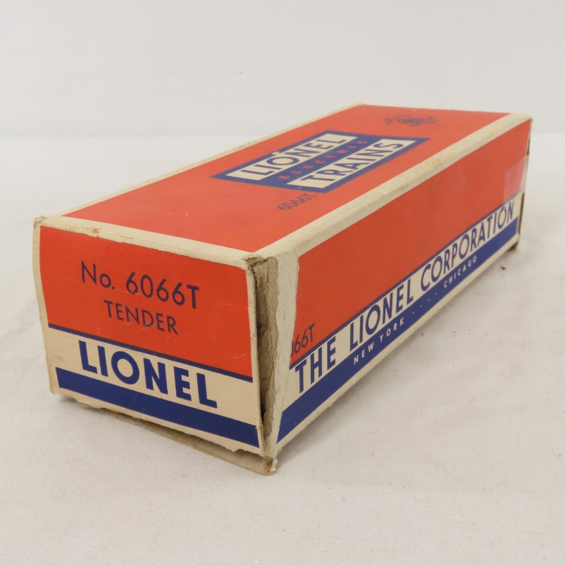 Lionel Train Set with 1666 Prairie Engine - 10