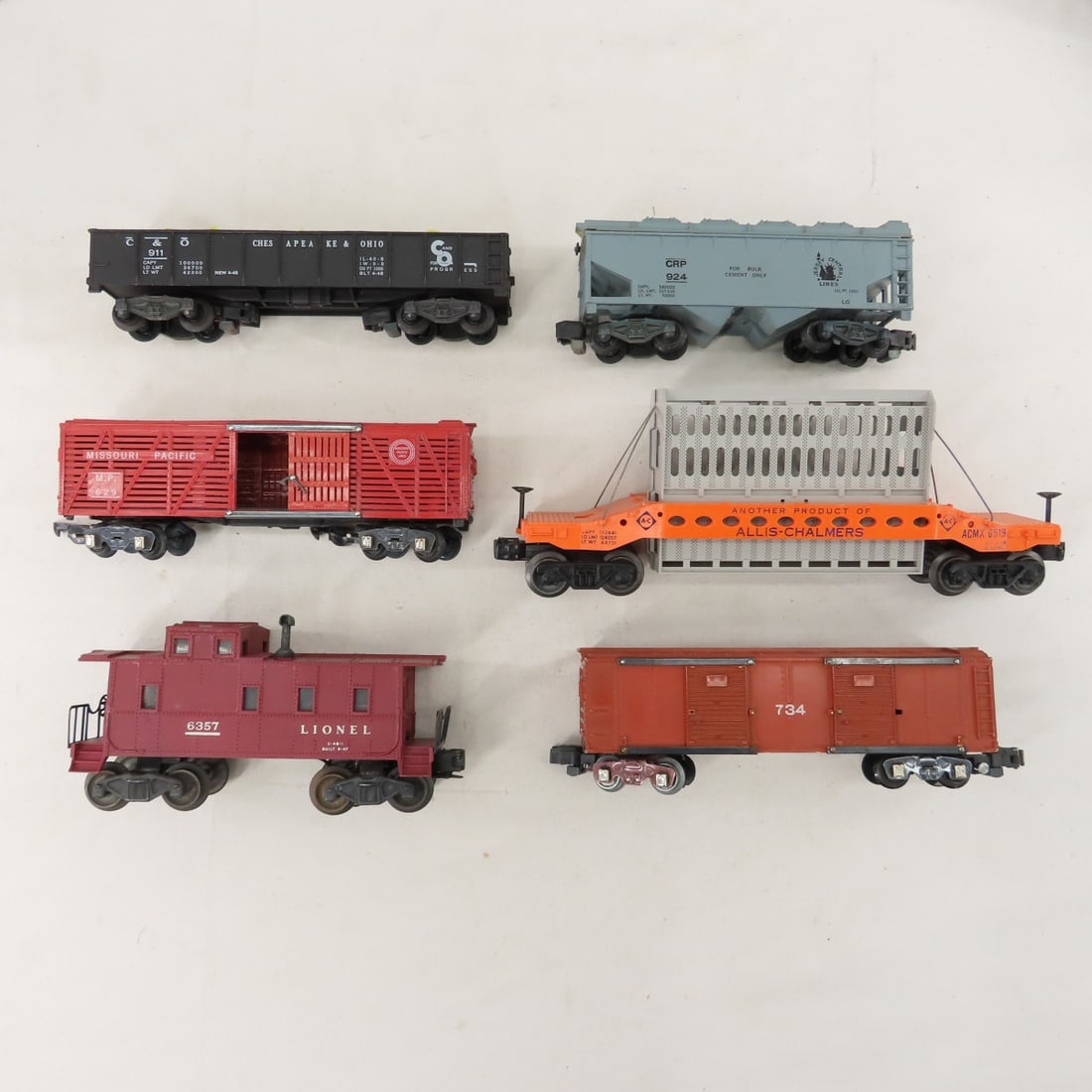 Lionel & American Flyer Train Cars & Accessories - 2