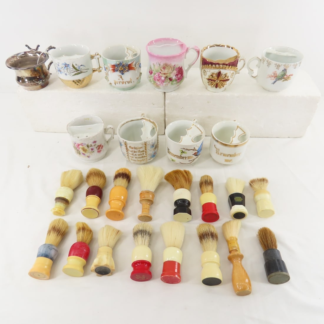 10 Antique Shaving Mugs & 16 Brushes (1 of 20)