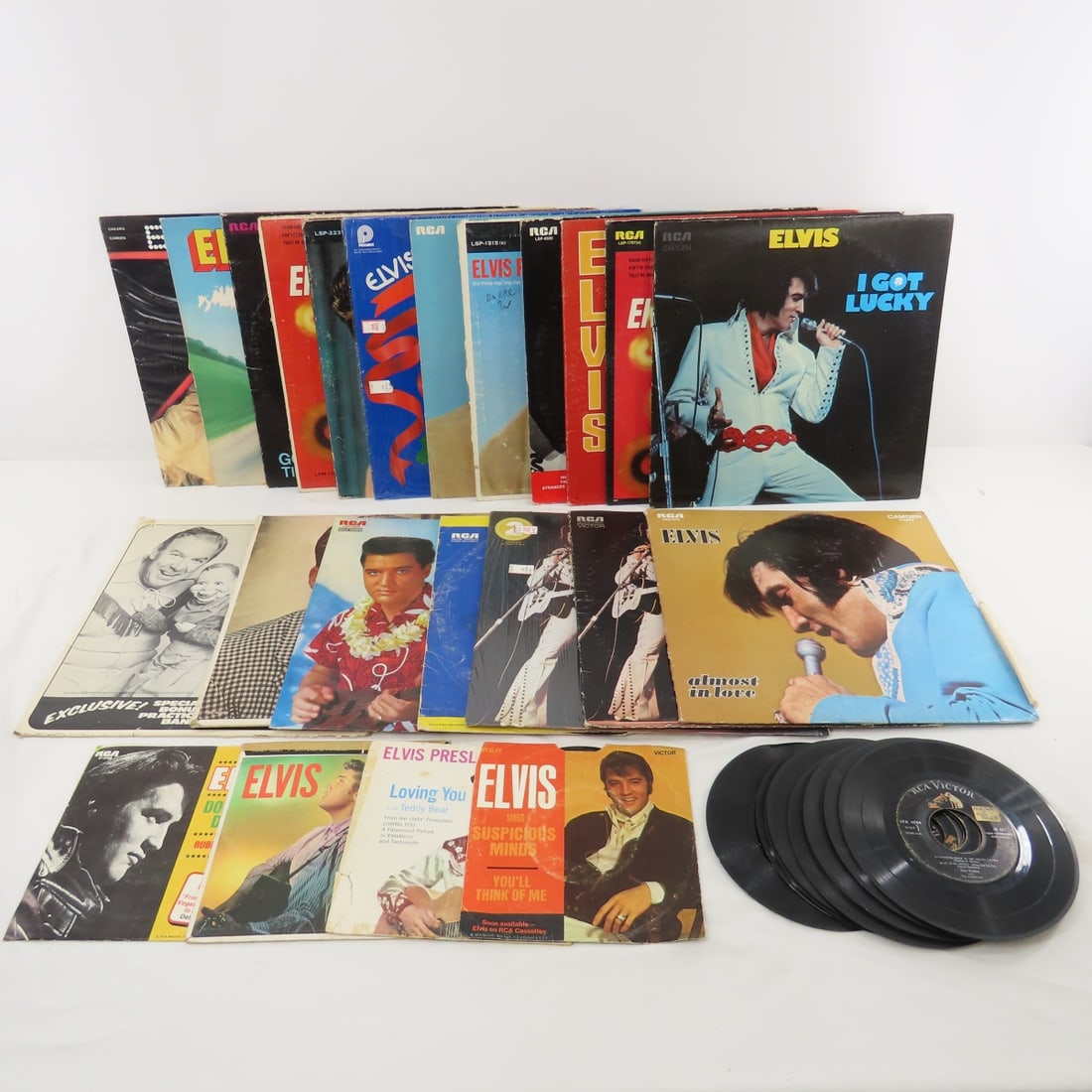 17 Elvis LP's, 14 45 Records & More (1 of 15)