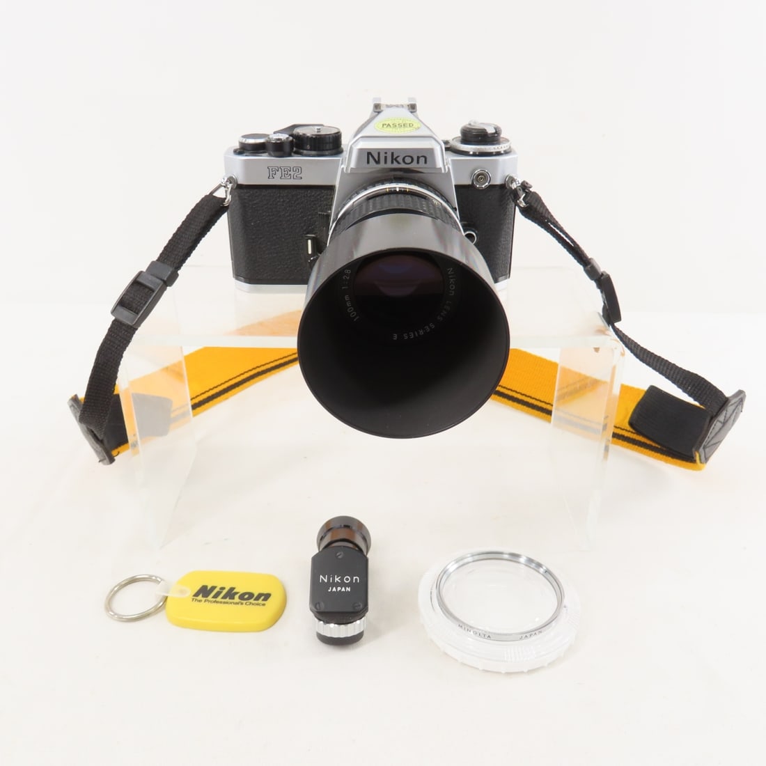 Nikon FE2 35mm Film Camera w/ 100mm f/2.8 Lens (1 of 16)