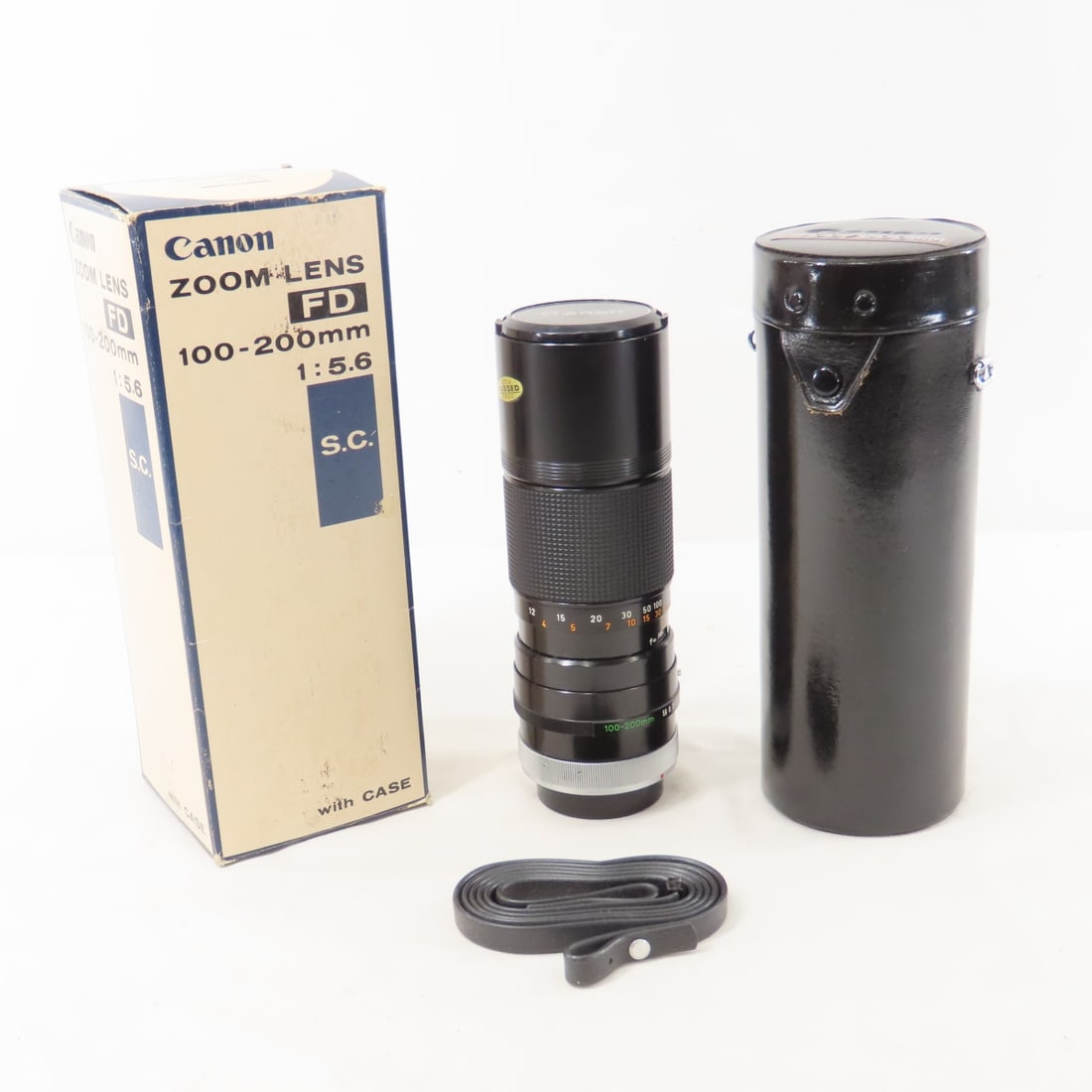Canon FD SC 100-200mm f/5.6 Lens in Original Box (1 of 13)