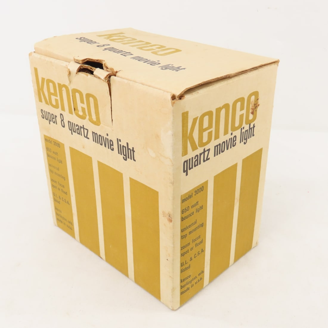 Technicolor Super V Super 8 Camera & Light - 19