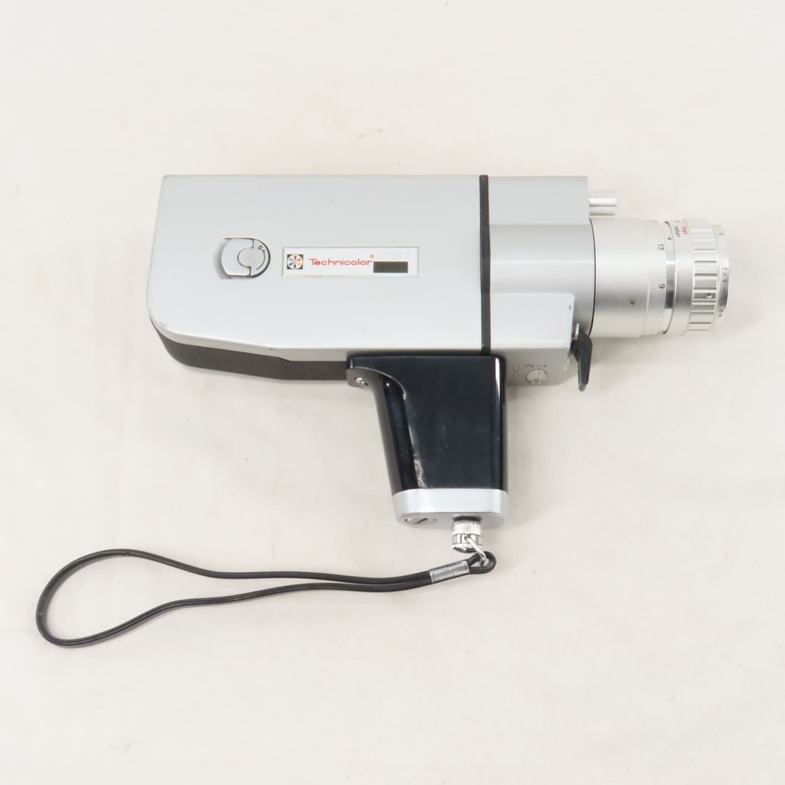 Technicolor Super V Super 8 Camera & Light - 3