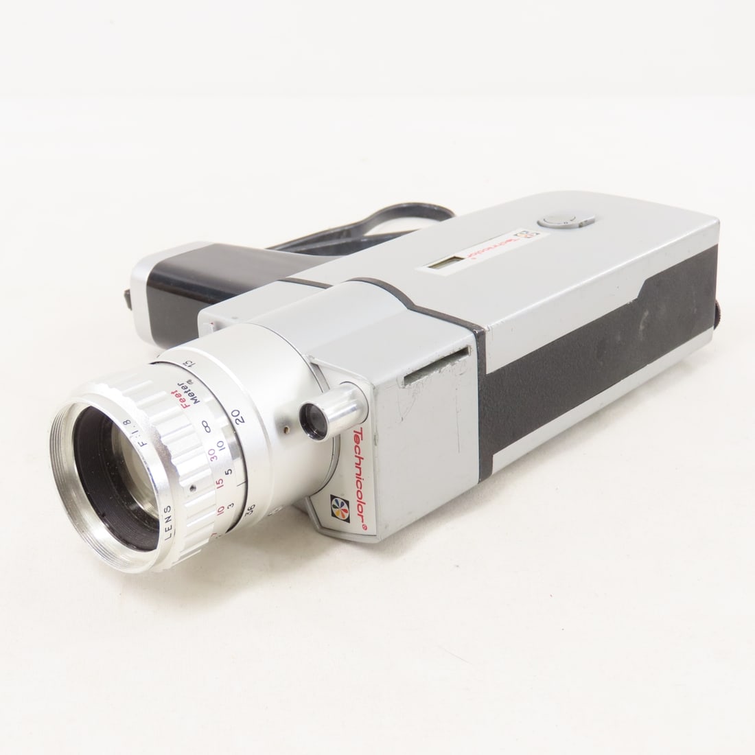 Technicolor Super V Super 8 Camera & Light - 5