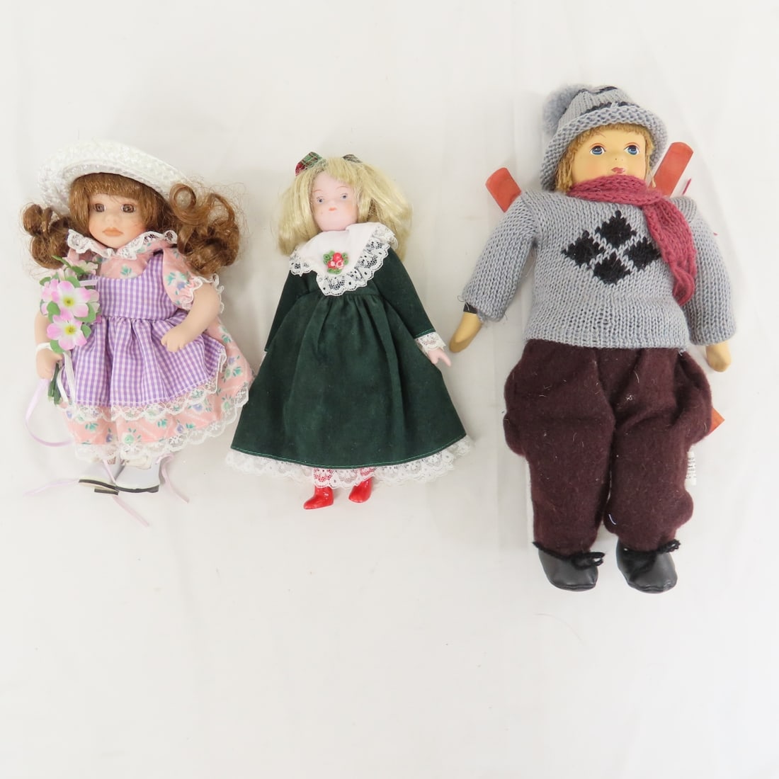 Geppeddo Porcelain & Plastic Collector's & More - 17