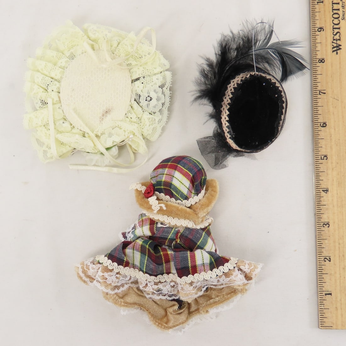 Geppeddo Porcelain & Plastic Collector's & More - 20