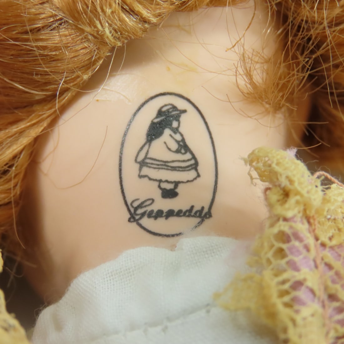 Geppeddo Porcelain & Plastic Collector's & More - 7