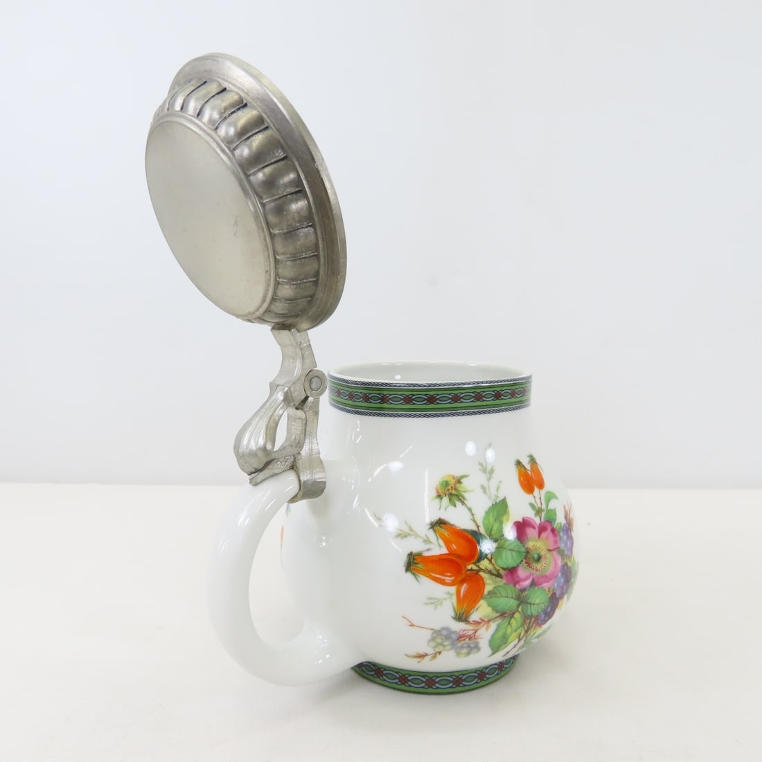 Theo Kuhn & Unmarked Vintage Ladies Beer Steins - 11