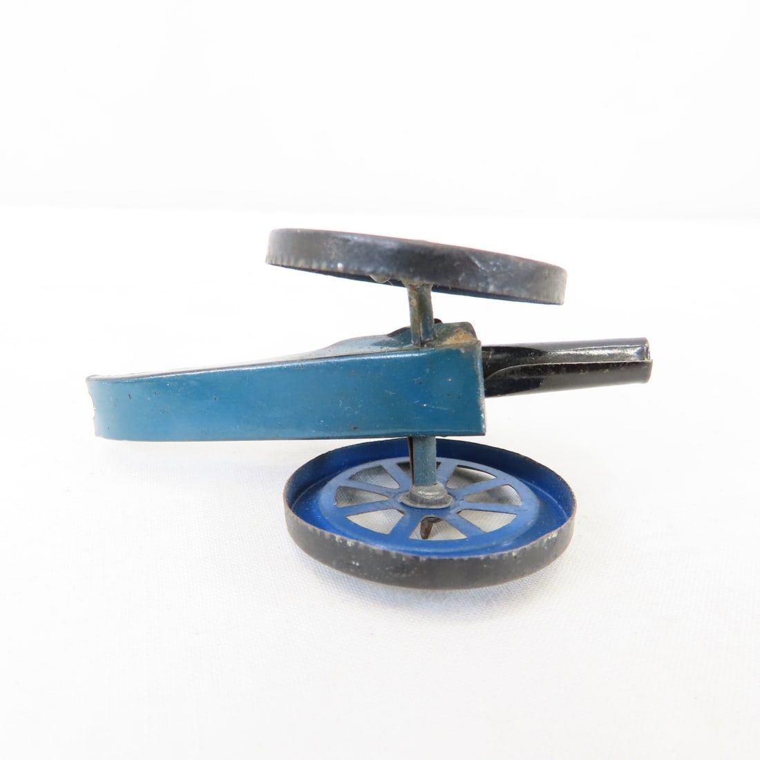 Tin & cast metal horse drawn carts, toy cannon - 14