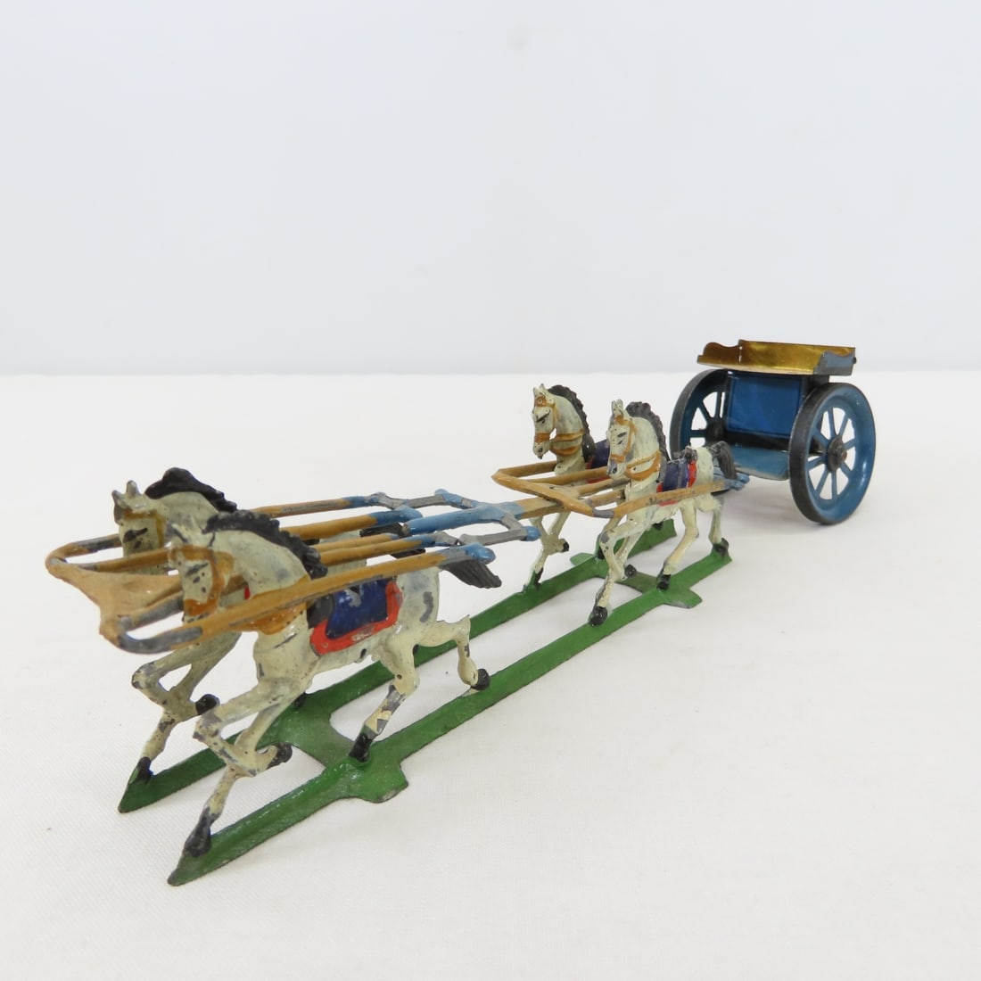 Tin & cast metal horse drawn carts, toy cannon - 4