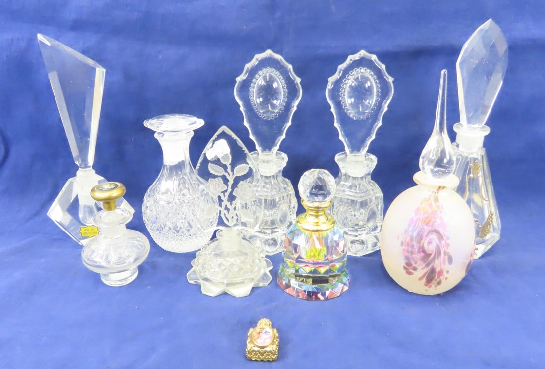 10 Vintage Glass Perfume Bottles.: 10 Vintage Glass Perfume Bottles. - tallest measures 8.25". Lot Size 12x10x10" 8lb Photos are part of description. (Live Auctioneers only shows a max of 20 photos). Please ask questions and read