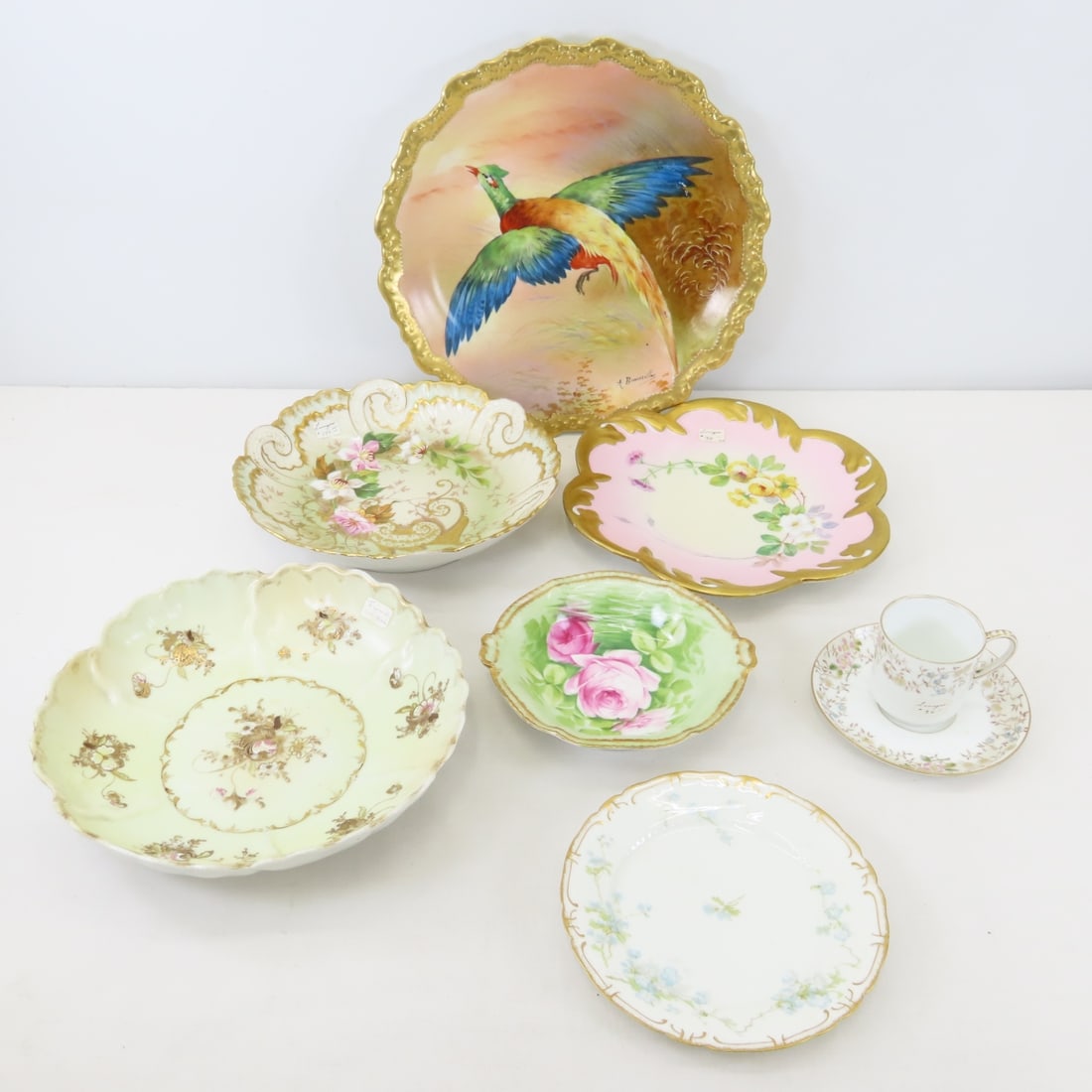 Vintage Limoges Plates, Bowls, Cup & saucer. (1 of 19)