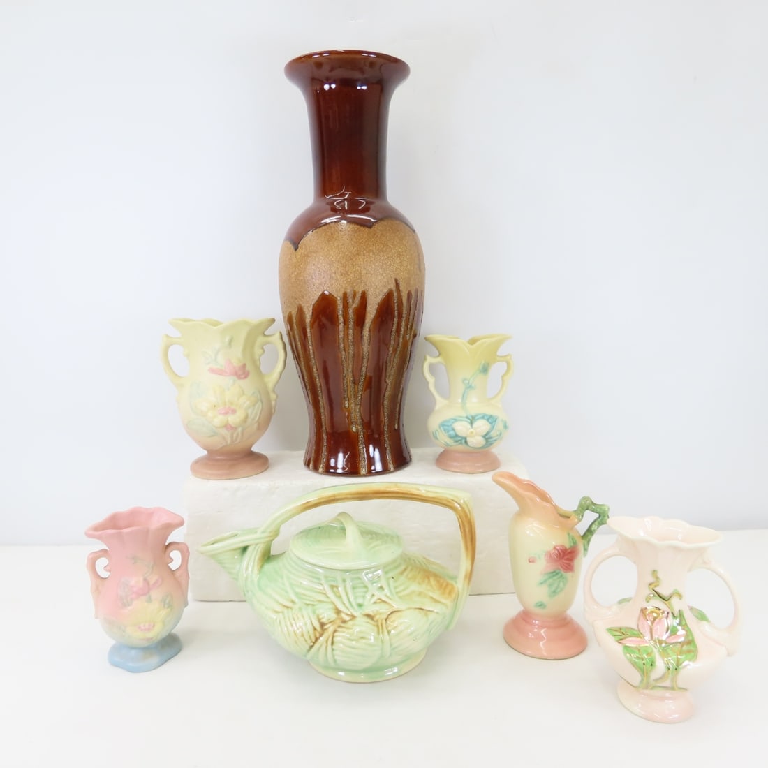 Royal Haeger Sand Drip Vase, Hull Pottery & more (1 of 20)