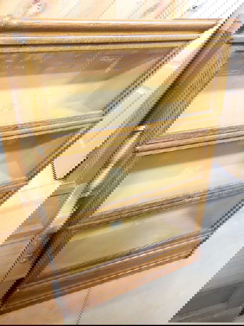 Globe Wernicke Stackable Lawyers Bookcase (1 of 7)