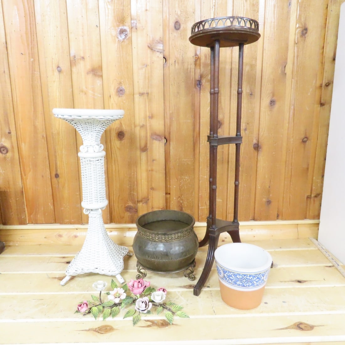 Plant Stands, Floral Candle Holder & Flower Pot (1 of 15)