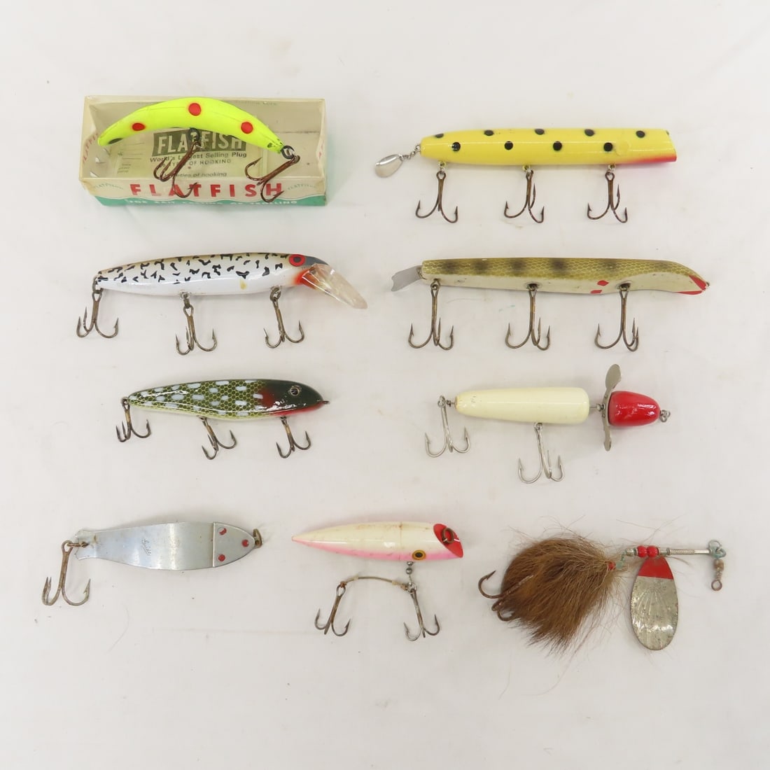 9 Large Vintage Lures- Helin Flatfish in Box (1 of 13)