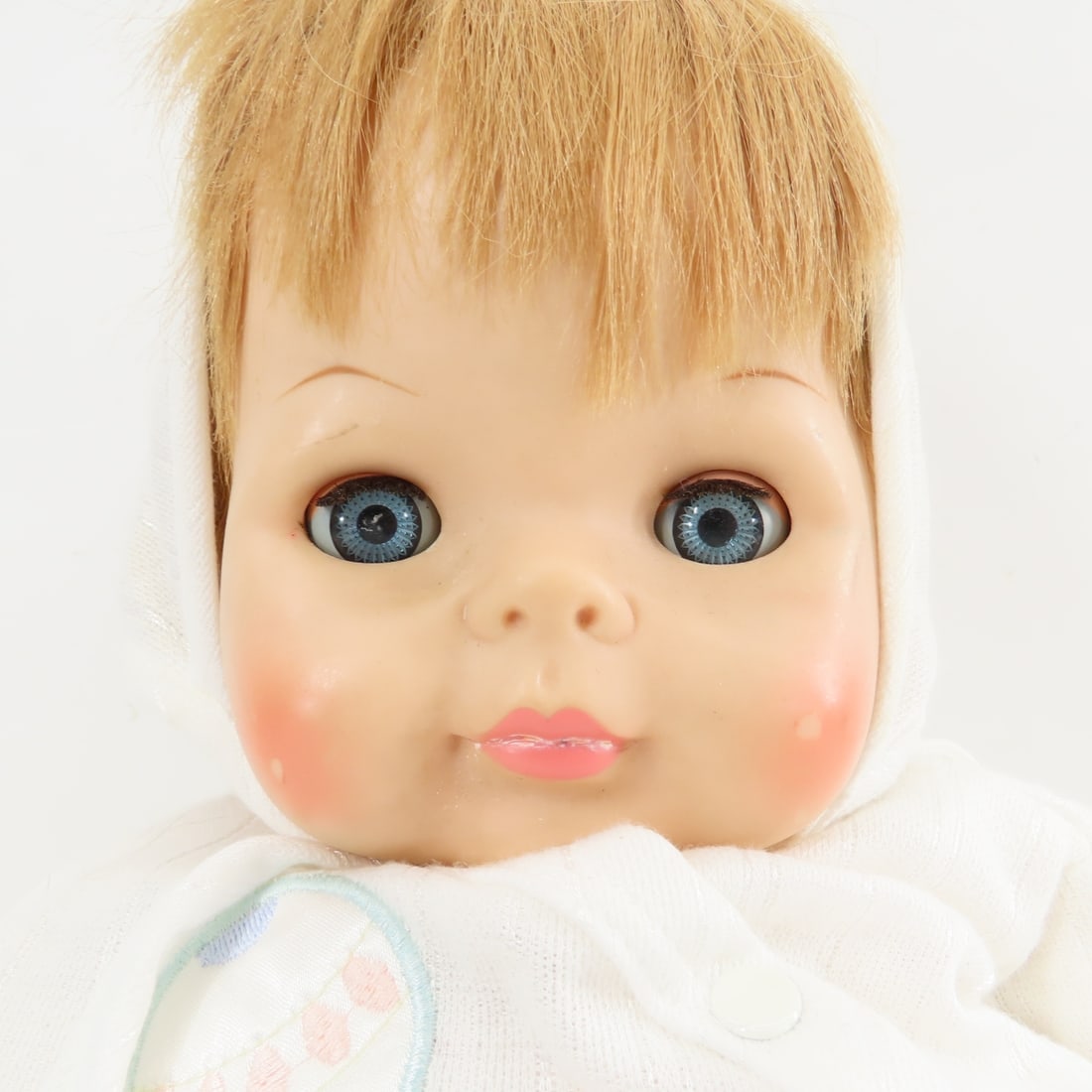 2 1965 Vogue Vinyl & Fabric Baby Dolls - 6