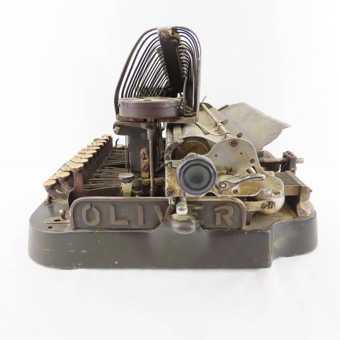 Vintage Oliver "Visible Writer" No. 3 Typewriter - 4