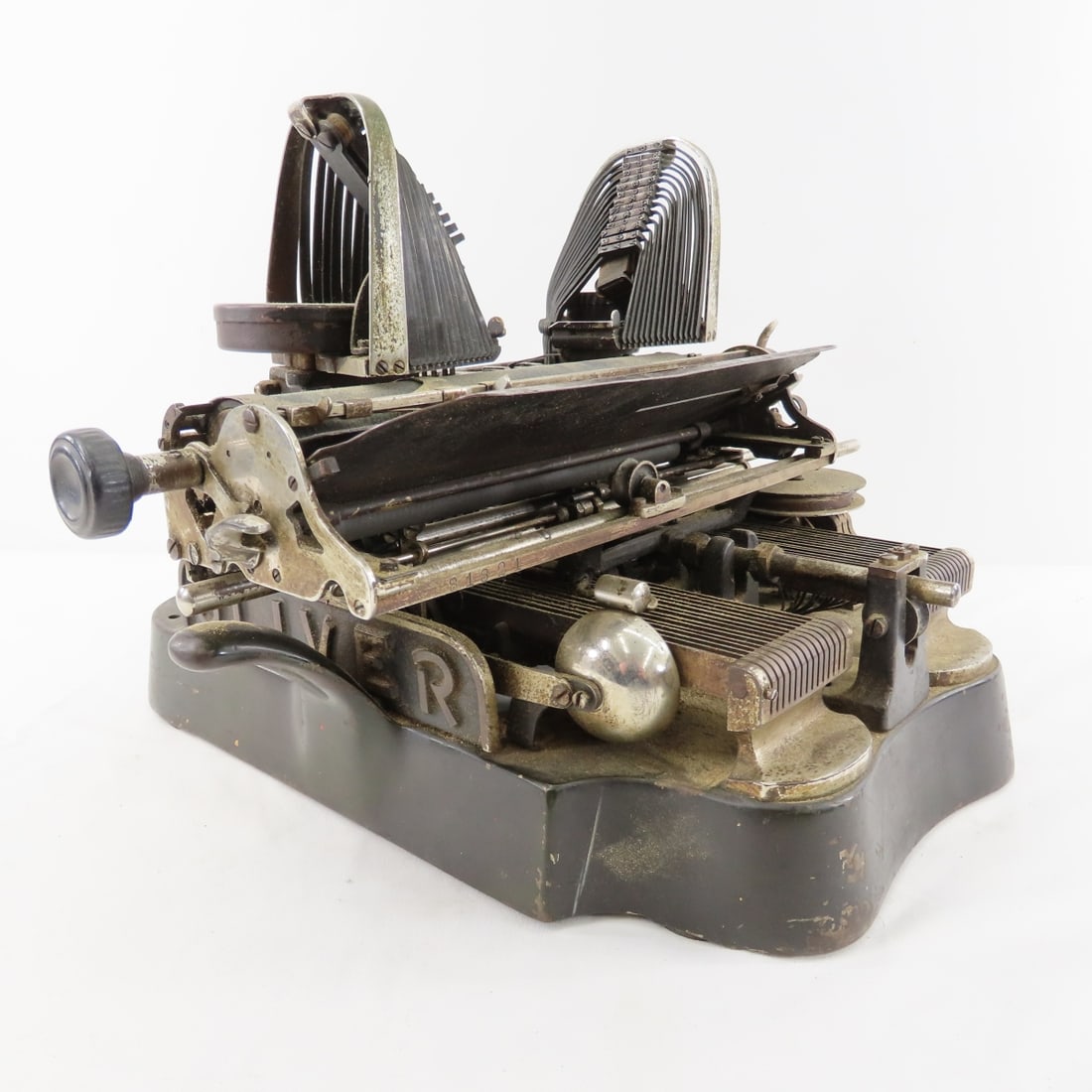 Vintage Oliver "Visible Writer" No. 3 Typewriter - 5