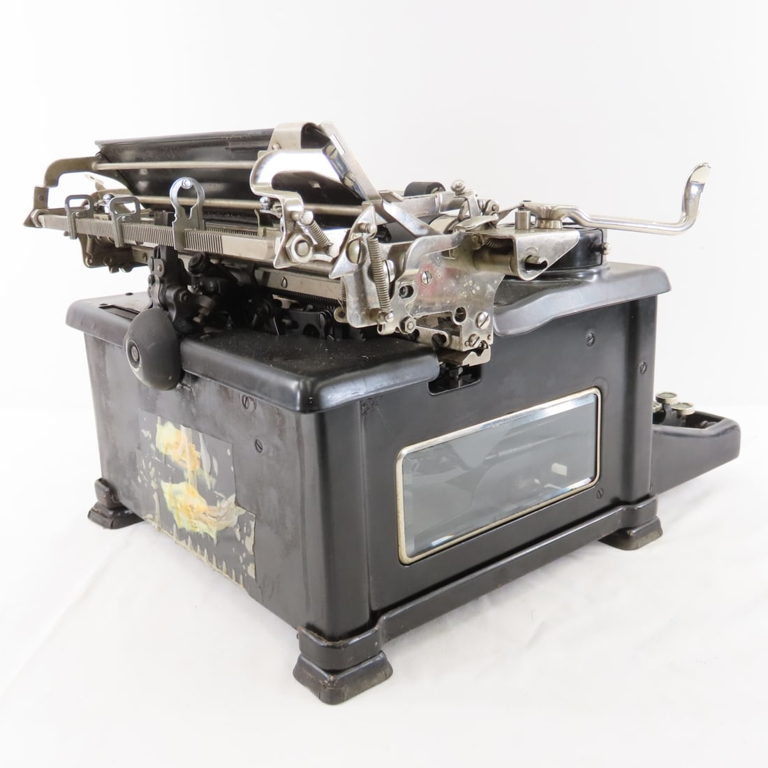 Vintage Royal Model 10 Typewriter w/ Beveled Glass - 8